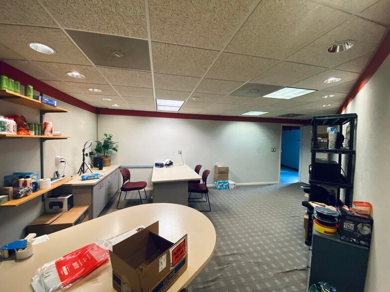 4230 W Loomis Rd, Greenfield, WI for lease - Building Photo - Image 2 of 16