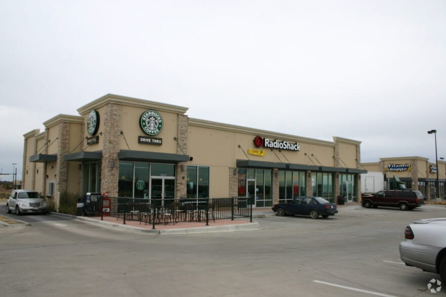 2452 W Loop 340, Waco, TX for lease - Building Photo - Image 3 of 4