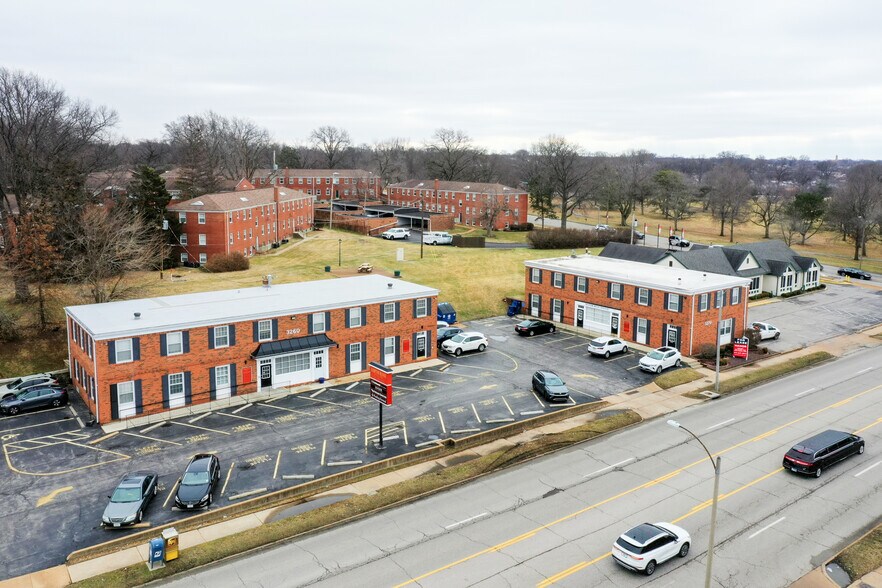 3270 Hampton Ave, Saint Louis, MO à louer - Photo du bâtiment - Image 1 de 14