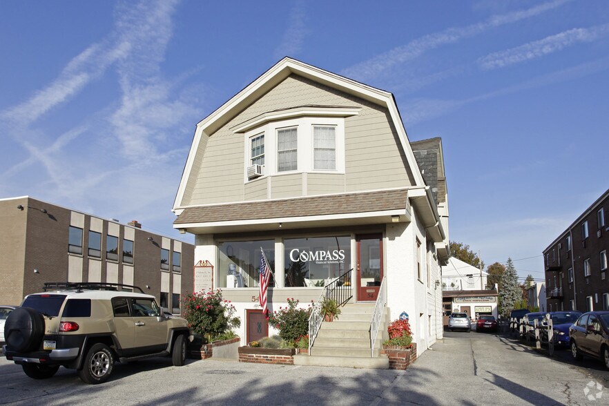 54 Eagle Rd, Havertown, PA à vendre - Photo principale - Image 1 de 2