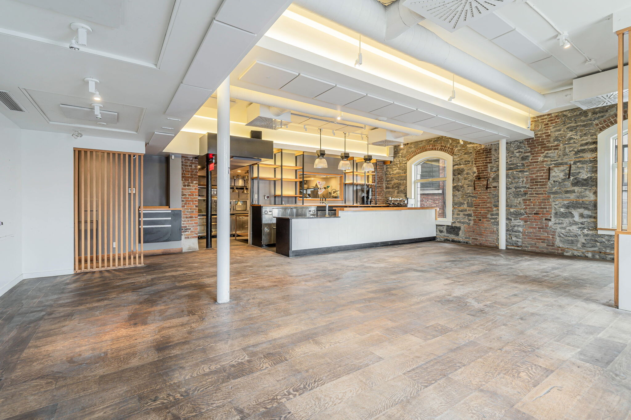 538-540 Pl Saint-Henri, Montréal, QC for sale Building Photo- Image 1 of 16