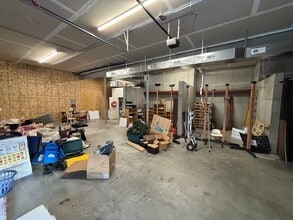 207 Peach Way, Columbia, MO for lease Interior Photo- Image 1 of 1