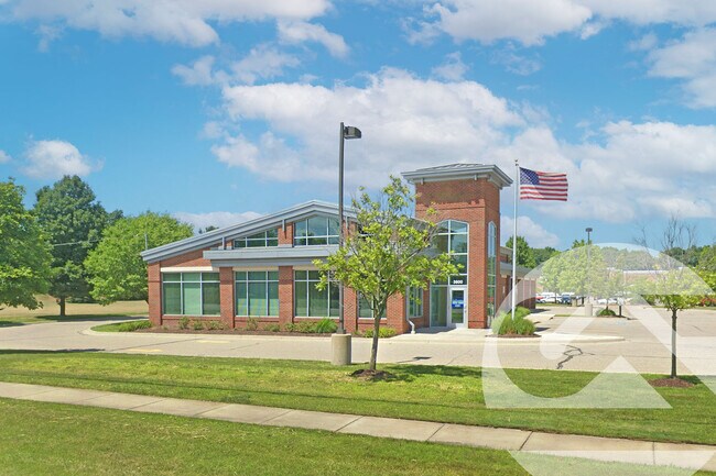 Plus de détails pour 3800 Owen Rd, Fenton, MI - Commerce de détail à louer