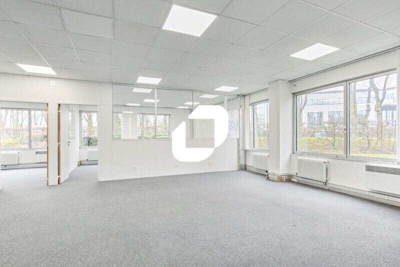 Rue Des Vanesses, Villepinte for lease Interior Photo- Image 1 of 14