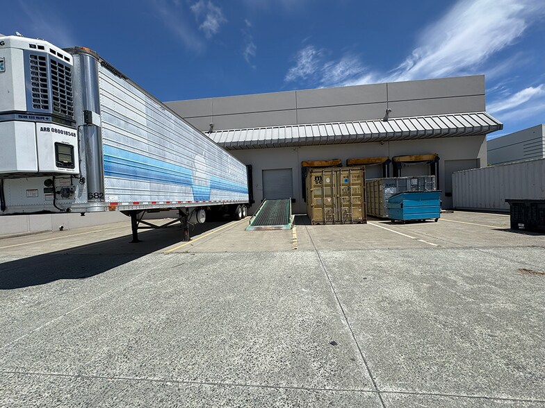 1129 Industrial Ave, Petaluma, CA à louer - Photo du bâtiment - Image 2 de 6