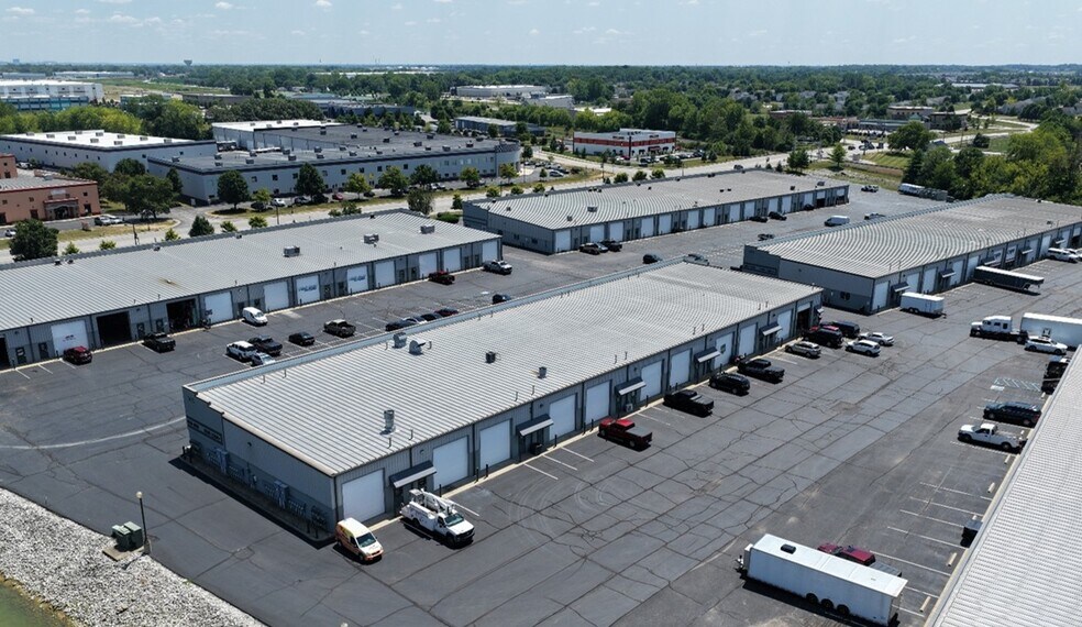 1654 E Northfield Dr, Brownsburg, IN for lease - Building Photo - Image 2 of 18
