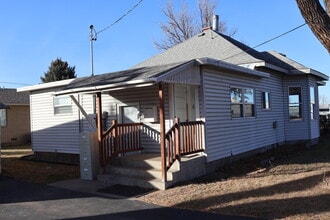 905 Main St, Windsor, CO à louer Photo du bâtiment- Image 2 de 9