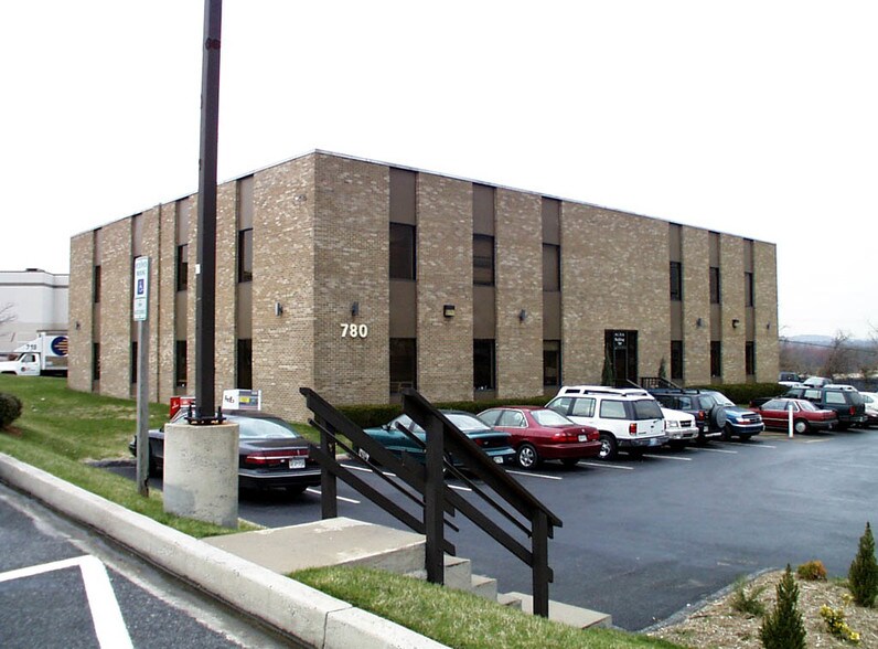 780 Elkridge Landing Rd, Linthicum, MD à louer - Photo du bâtiment - Image 2 de 7