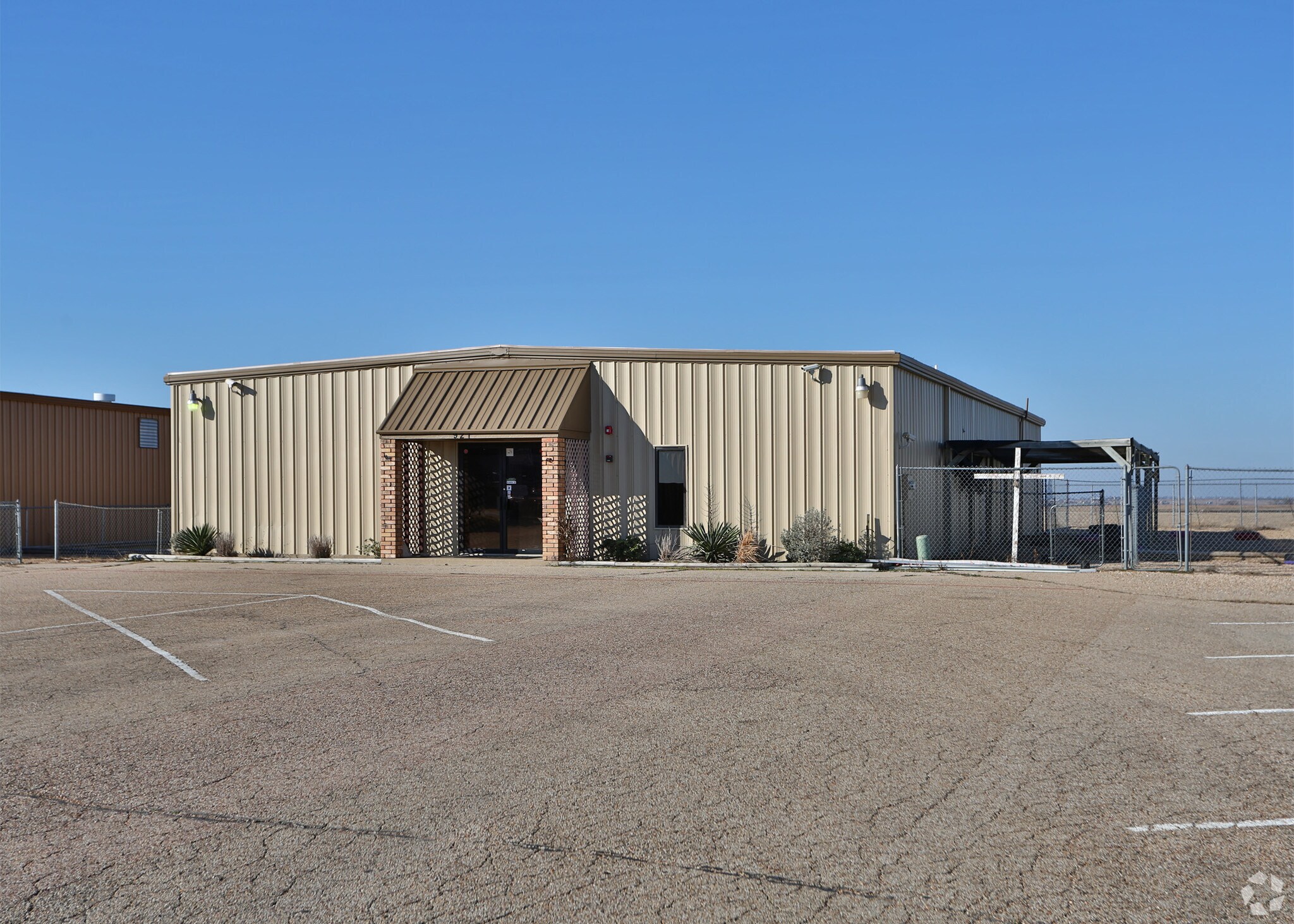 921 N Nolan River Rd, Cleburne, TX à vendre Photo du bâtiment- Image 1 de 1