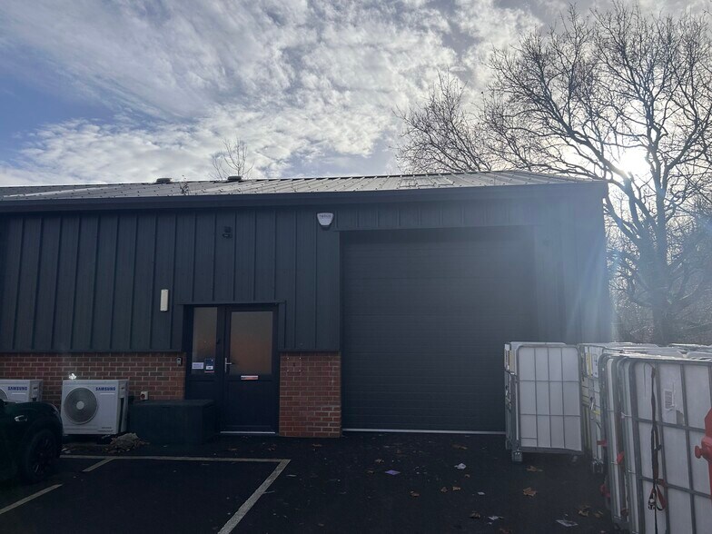 Wild Country Ln, Long Ashton à louer - Photo du bâtiment - Image 3 de 17