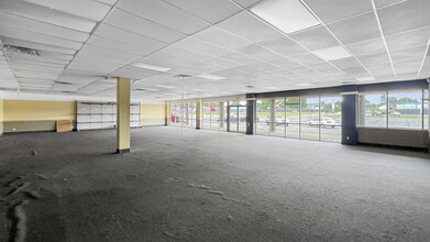 2100-2202 N Park Rd, Connersville, IN for lease Interior Photo- Image 2 of 7