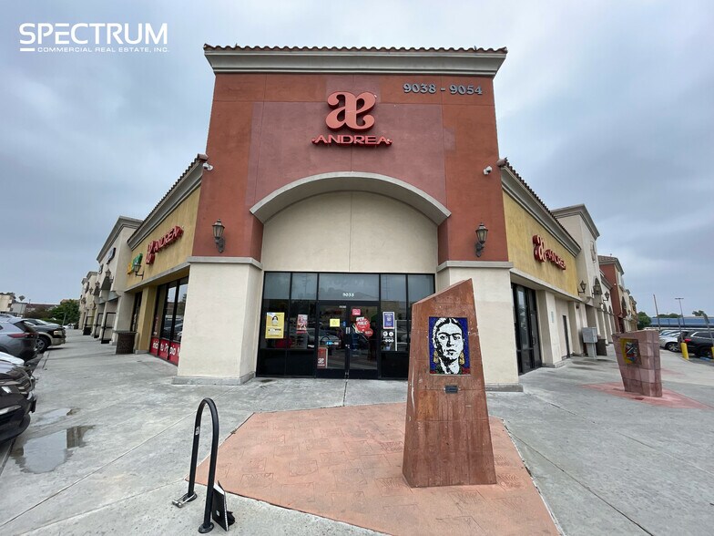 9000-9054 Sepulveda Blvd, North Hills, CA à louer - Photo du bâtiment - Image 2 de 10