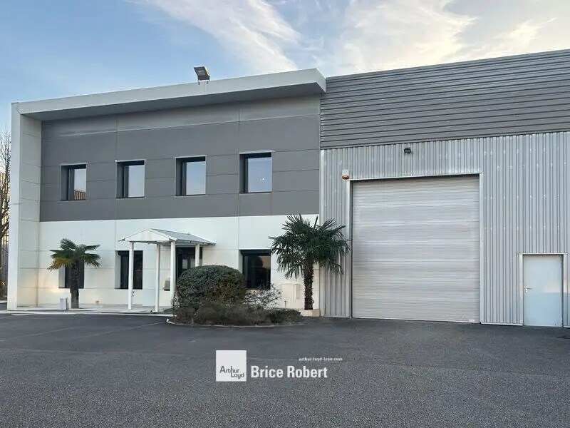 Bureau dans Saint-Priest à louer Photo du bâtiment- Image 1 de 5