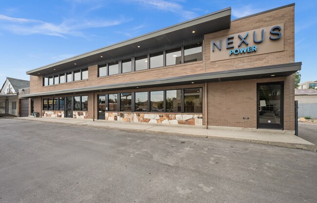 Plus de détails pour 2135 S West Temple, South Salt Lake, UT - Flex à vendre
