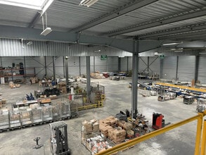 Flex dans Villeparisis à louer Photo du bâtiment- Image 2 de 7