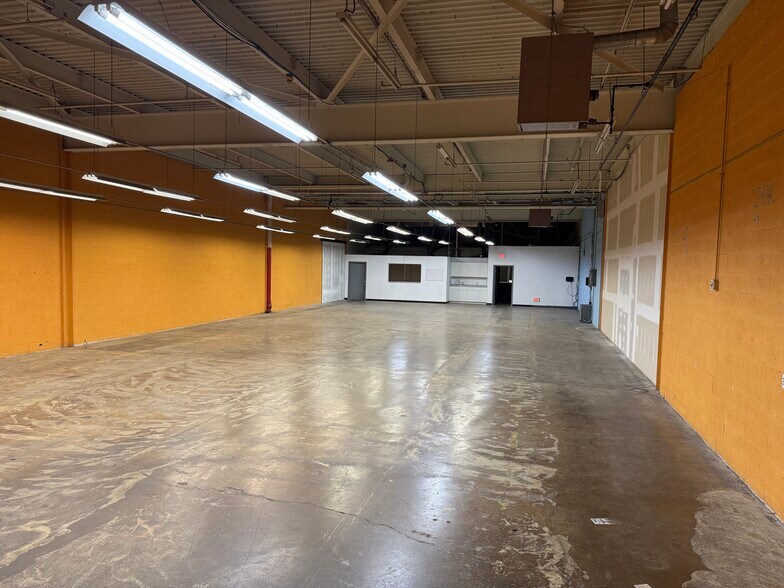 1111 East Dr 1111, Oaks, PA for lease - Building Photo - Image 1 of 3