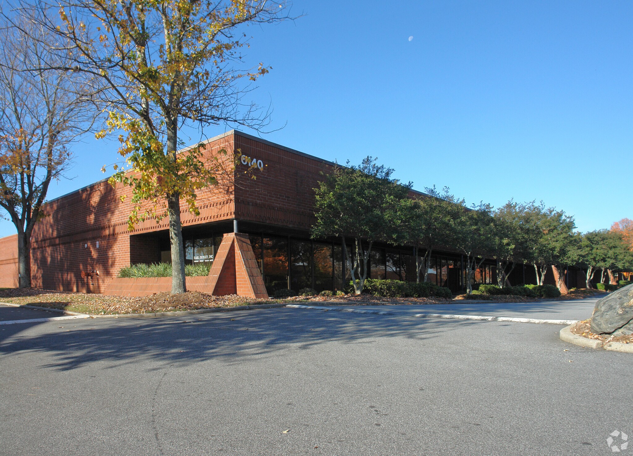 6140 Northbelt Pkwy, Norcross, GA à louer Photo du bâtiment- Image 1 de 4