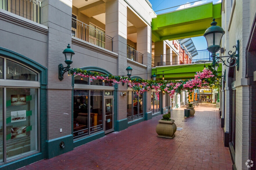 8661 Colesville Rd, Silver Spring, MD for lease - Building Photo - Image 2 of 13