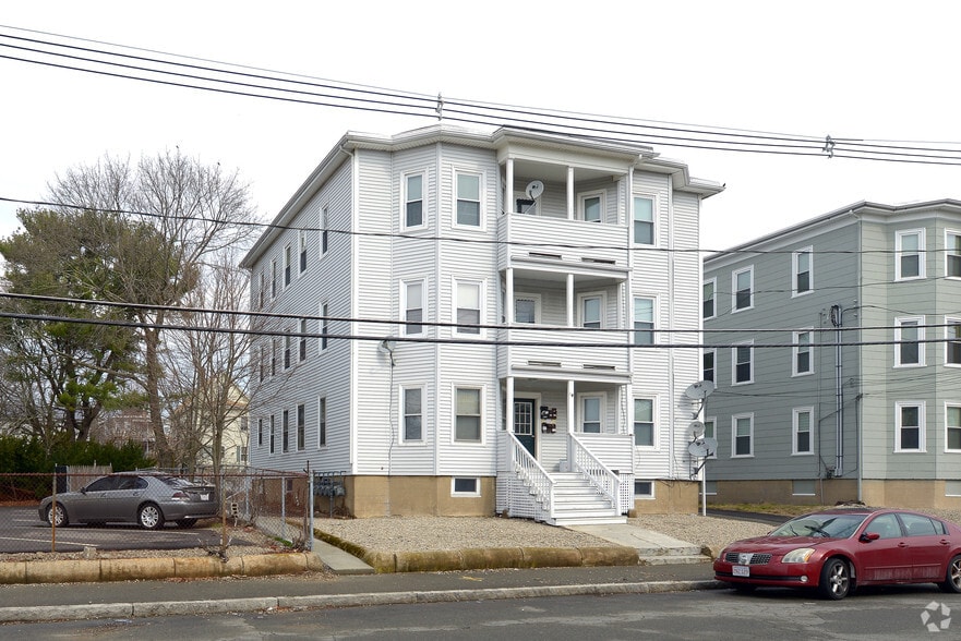 10 Bellevue Ave, Brockton, MA à vendre - Photo principale - Image 1 de 6