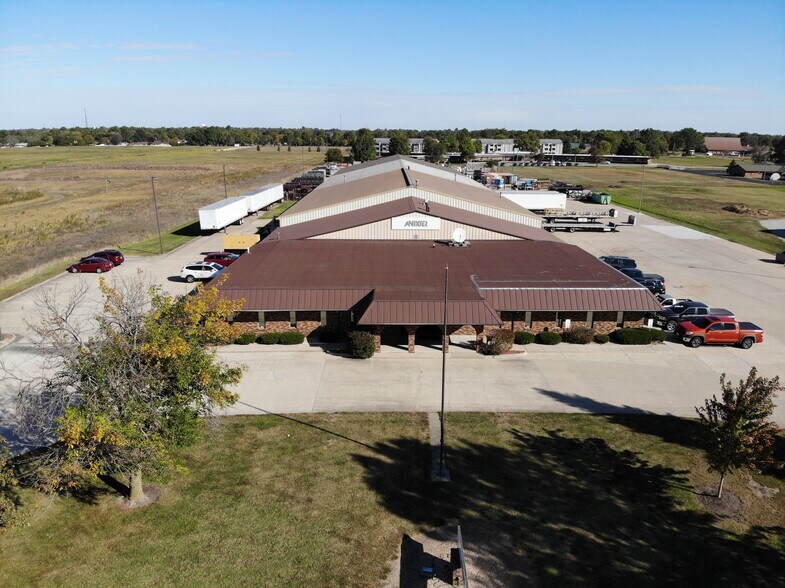 1100 Old State Rd, Mattoon, IL à vendre - Photo principale - Image 1 de 1