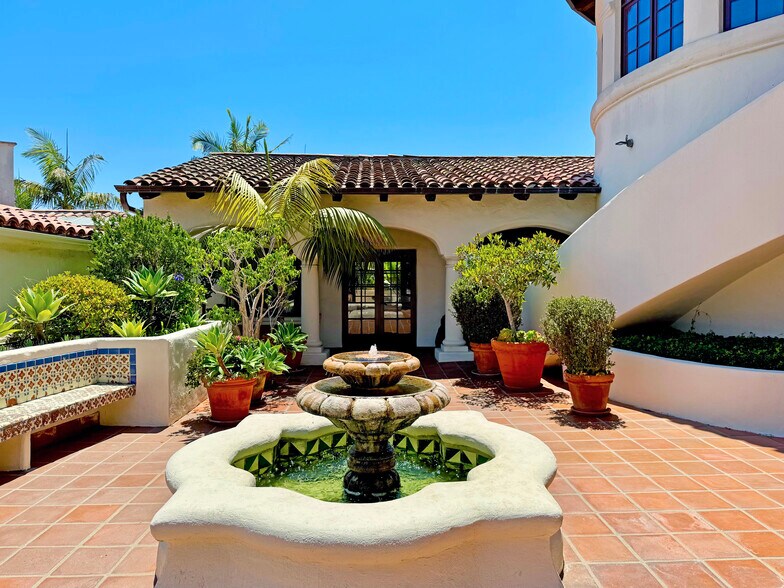 1525 State St, Santa Barbara, CA for lease - Building Photo - Image 1 of 14