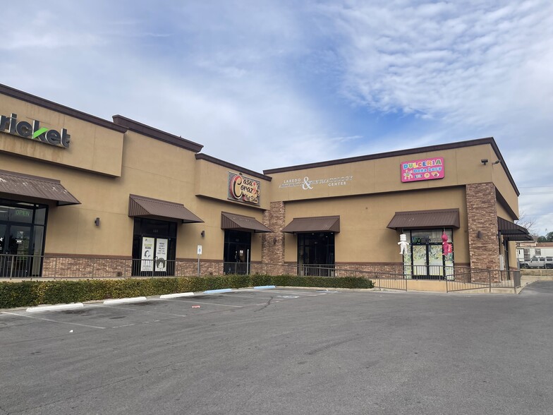 1915 S Zapata Hwy, Laredo, TX for lease - Building Photo - Image 3 of 31