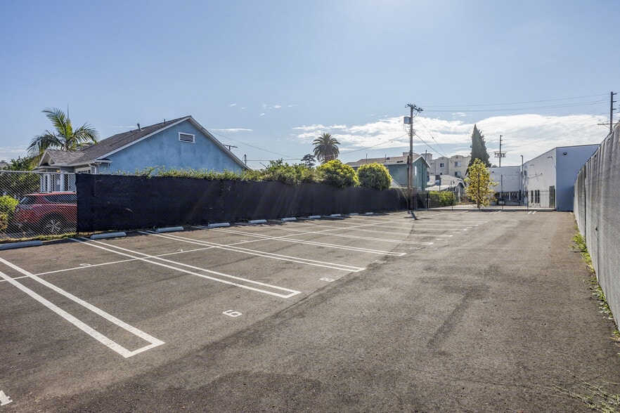 4501-4515 W Adams Blvd, Los Angeles, CA for lease - Building Photo - Image 3 of 15