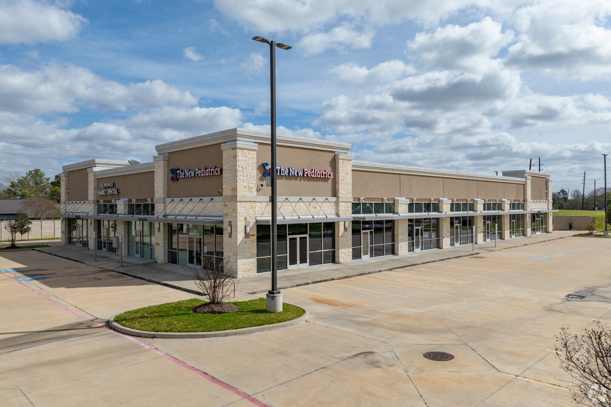 2220 Eldridge Rd, Sugar Land, TX à louer Photo du bâtiment- Image 1 de 10