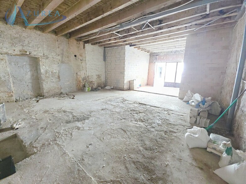 Flex in Vallauris for sale - Interior Photo - Image 2 of 4