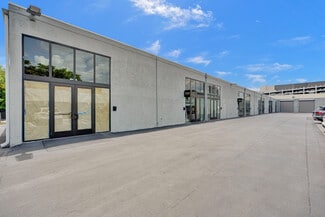 Plus de détails pour 8368-8388 NW 56th St, Miami, FL - Local d'activités à louer