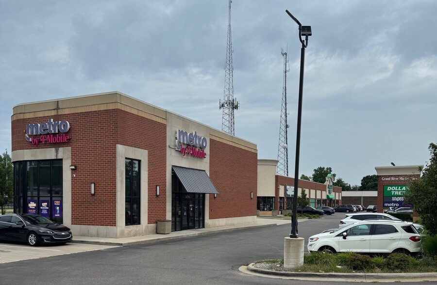 21310 Grand River Ave, Detroit, MI for lease - Building Photo - Image 2 of 12