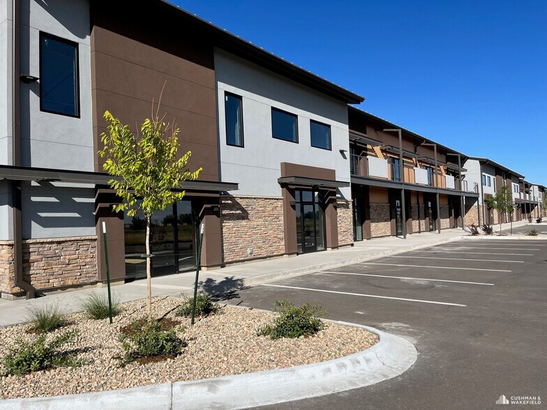 2246 Zurich Dr, Fort Collins, CO à louer - Photo du bâtiment - Image 3 de 12