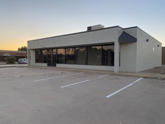 Plus de détails pour 1101 W 15th St, Edmond, OK - Vente au détail à louer