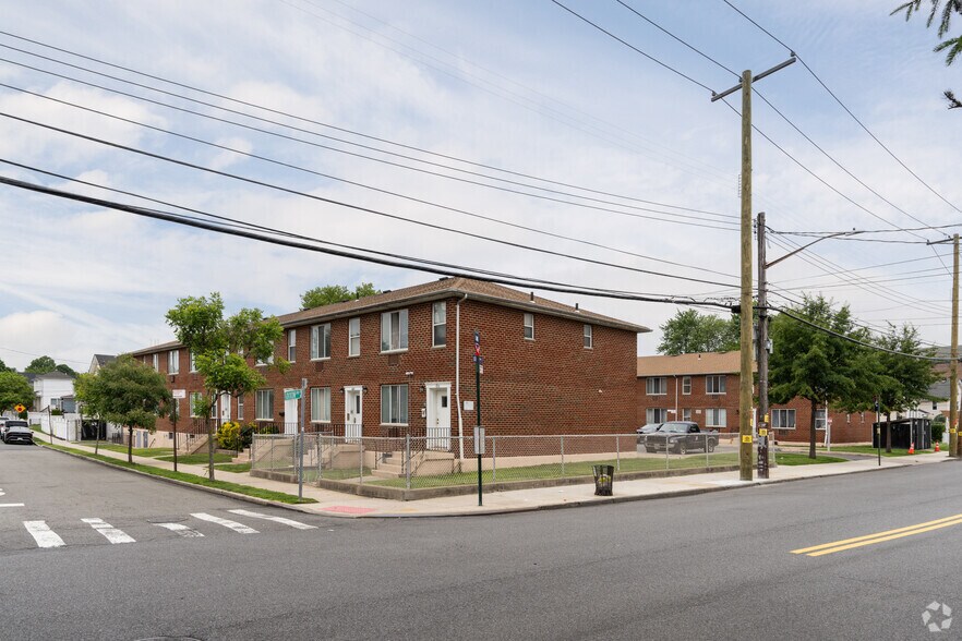 646-662 Port Richmond Ave, Staten Island, NY à vendre - Photo principale - Image 1 de 6