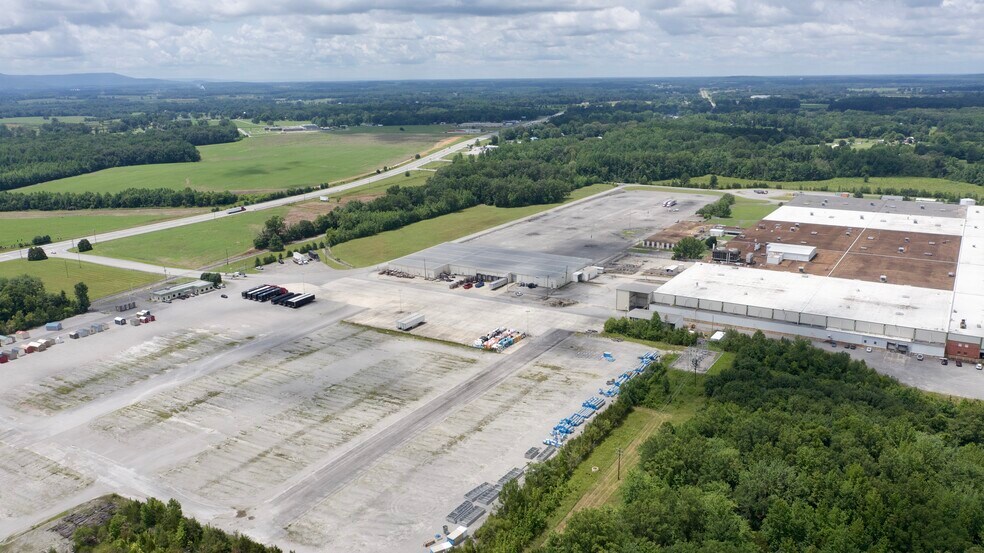 200 Carrier Dr, Morrison, TN for lease - Building Photo - Image 2 of 15