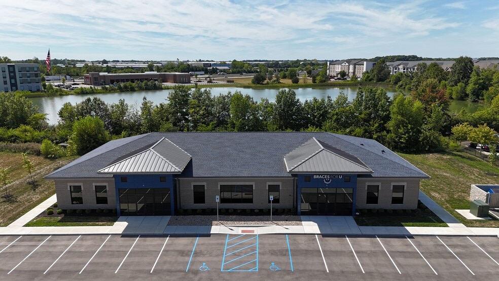 6054 Gateway Dr, Whitestown, IN for lease - Building Photo - Image 3 of 15