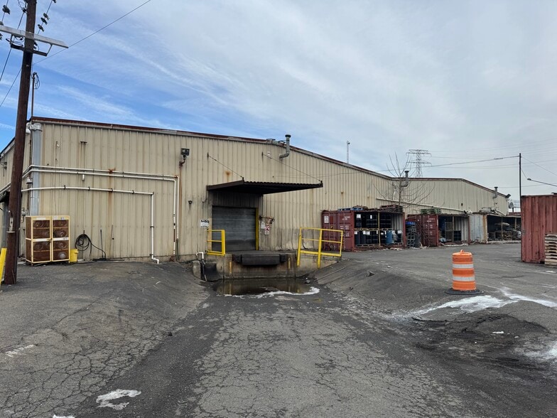 18 Blanchard St, Newark, NJ for sale - Building Photo - Image 3 of 10