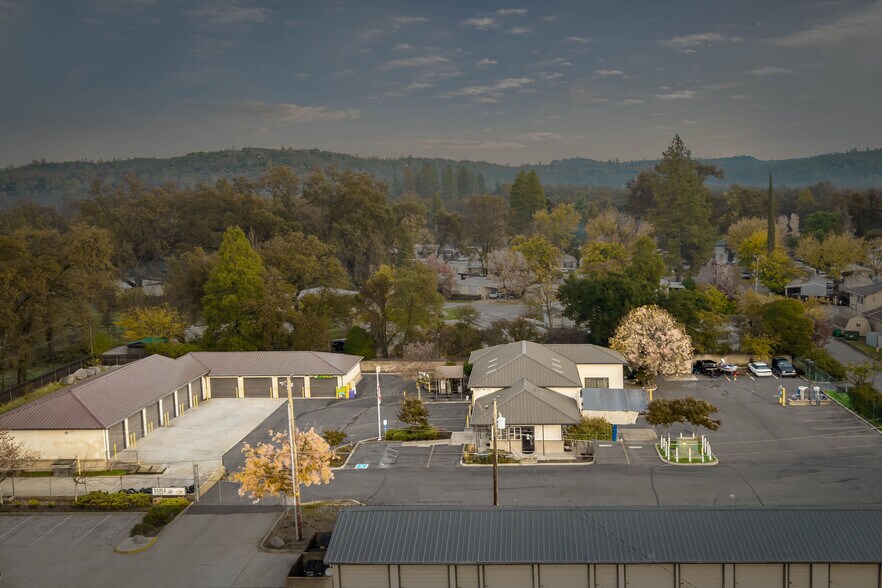 17548 Penn Valley Dr, Penn Valley, CA à vendre - Photo du bâtiment - Image 2 de 31