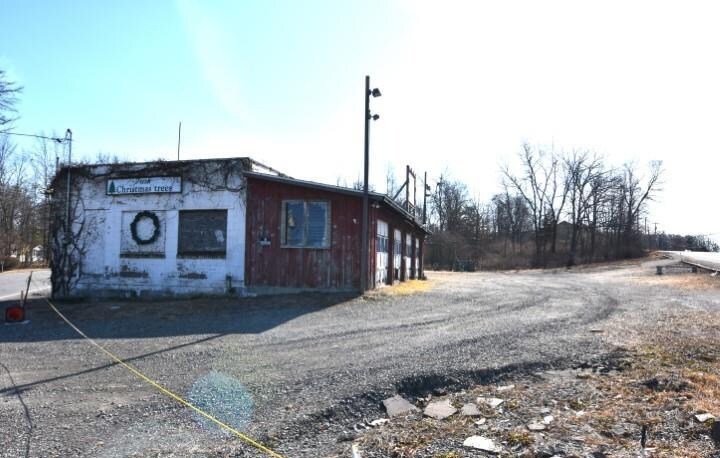 1104 Route 28, Kingston, NY à vendre - Photo du bâtiment - Image 2 de 10