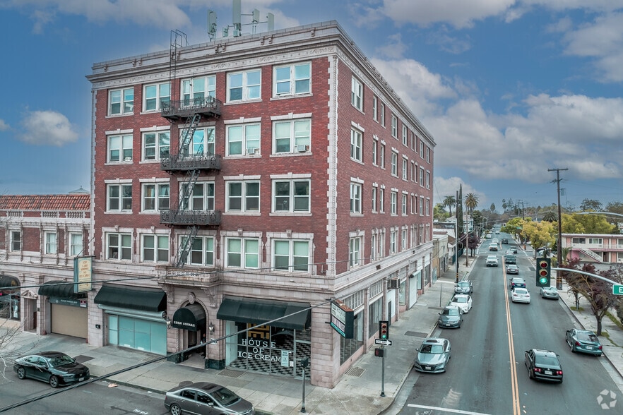 945 N El Dorado St, Stockton, CA à louer - Photo principale - Image 1 de 8