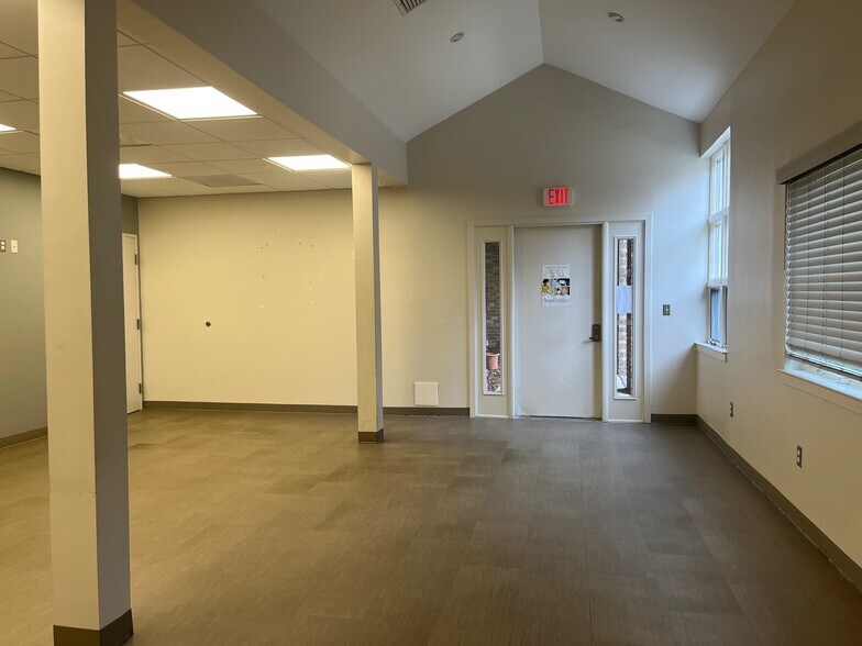 2101-2107 Klockner Rd, Trenton, NJ à vendre - Photo du bâtiment - Image 3 de 11
