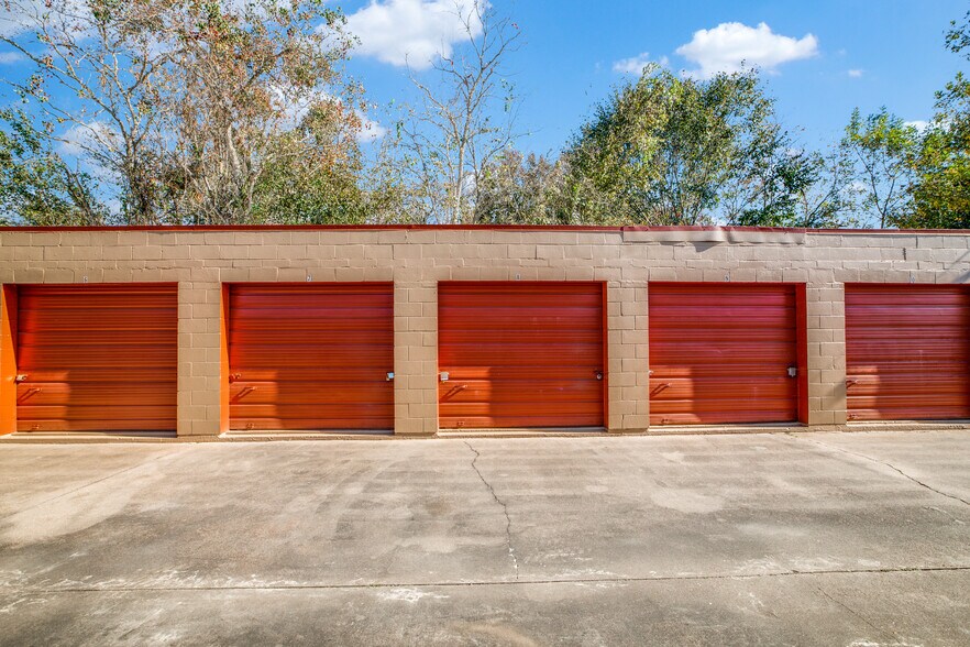 2002 N Main St, Liberty, TX à vendre - Photo du bâtiment - Image 3 de 4