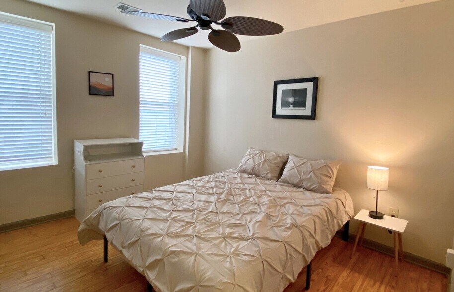 135 Salem Ave SW, Roanoke, VA for sale - Building Photo - Image 2 of 27