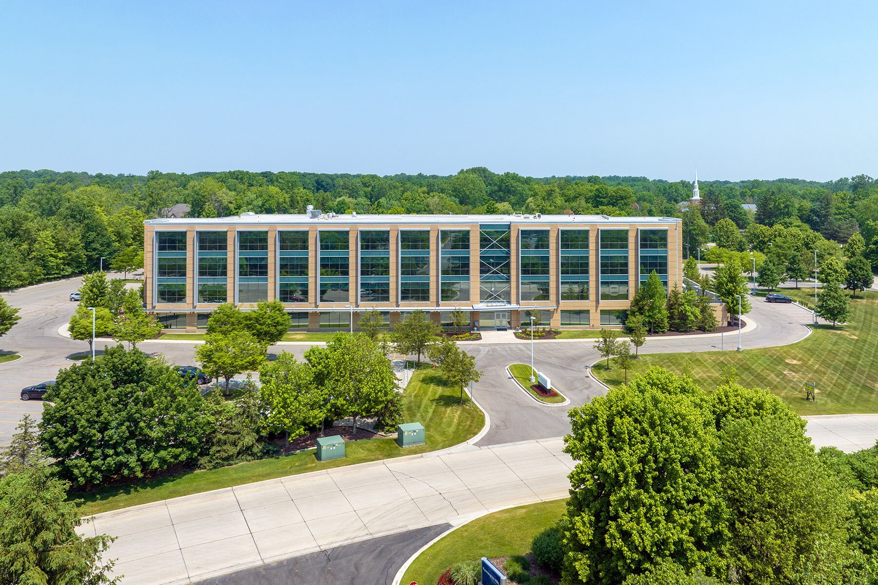 36500 Corporate Dr, Farmington Hills, MI for lease Building Photo- Image 1 of 7