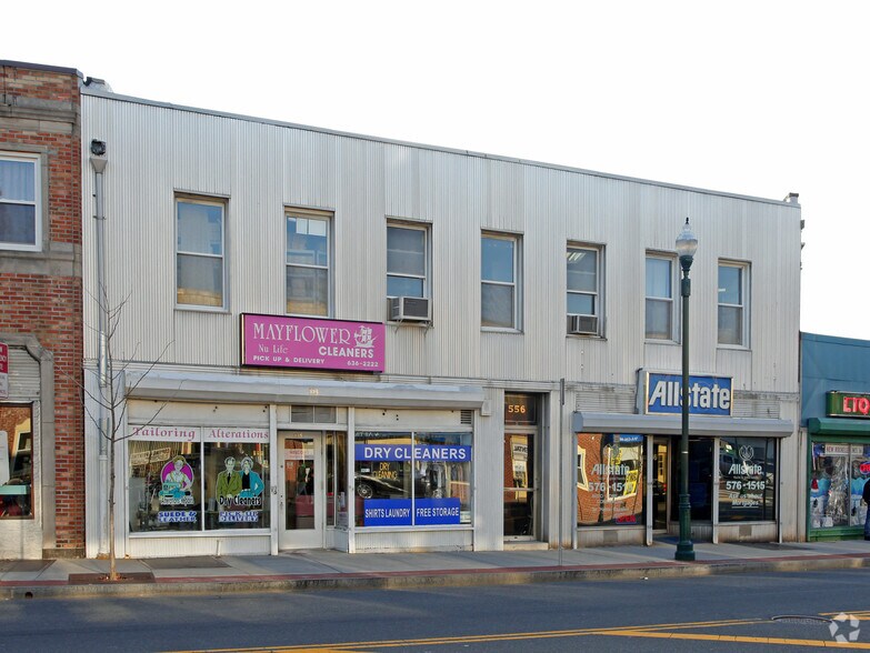 554-556 North Ave, New Rochelle, NY à louer - Photo du bâtiment - Image 2 de 3