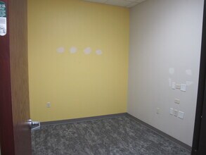 909 E Montclair St, Springfield, MO à louer Photo du bâtiment- Image 2 de 3