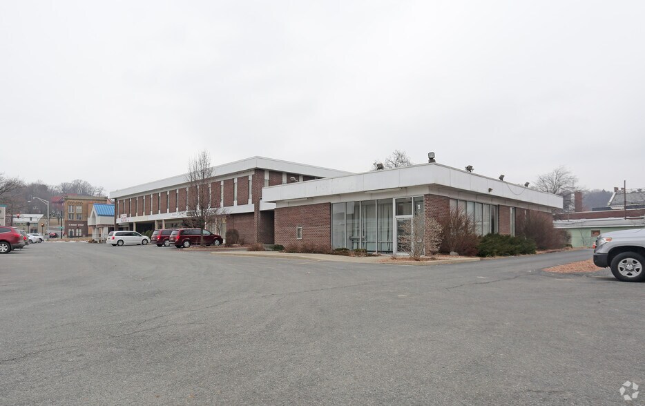 29-39 Market St, Amsterdam, NY à louer - Photo principale - Image 1 de 11