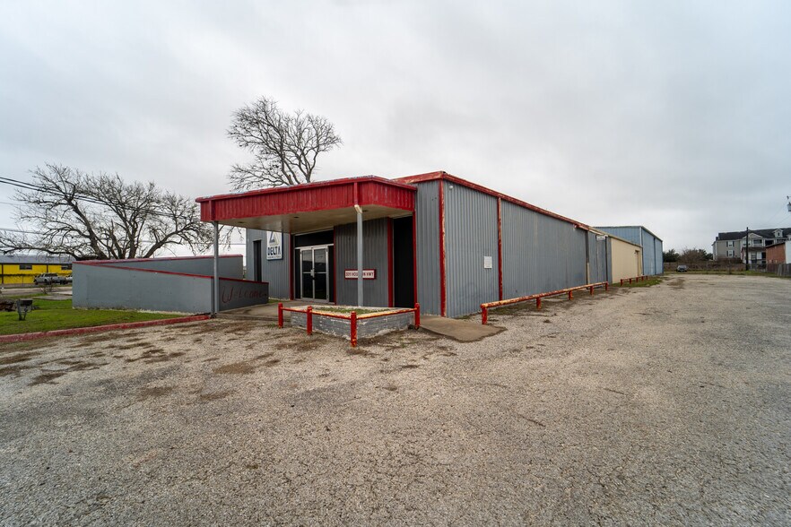 3011 Houston Hwy, Victoria, TX à louer - Photo du bâtiment - Image 1 de 20