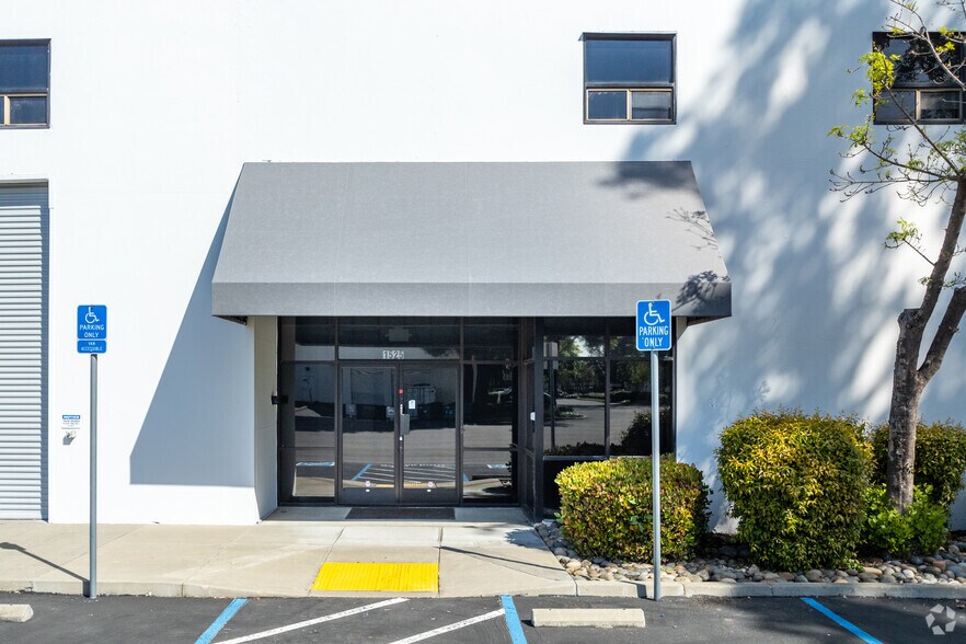 1515-1525 Alvarado St, San Leandro, CA à louer - Photo du bâtiment - Image 2 de 8