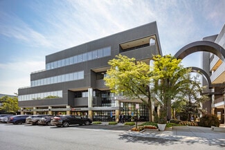 More details for 8603 Westwood Center Dr, Vienna, VA - Medical for Lease